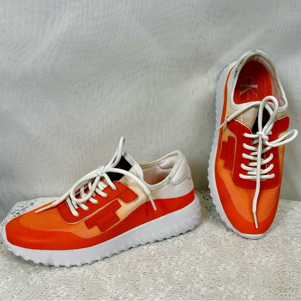 NWT Womens Calvin Klein Orange and White Fashion Sneakers Shoes / Size 6